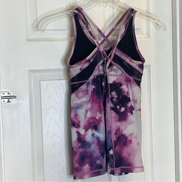 Lululemon Strap It Like Its Hot Tank Size 6 - Picture 7 of 9